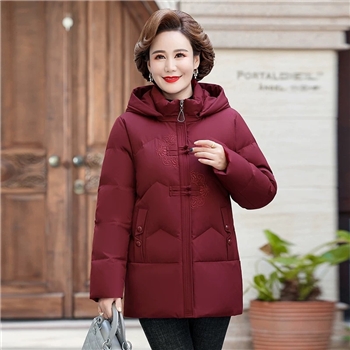 妈妈羽绒棉服冬季2024新款短款奶奶装加厚时尚保暖中老年人外套女